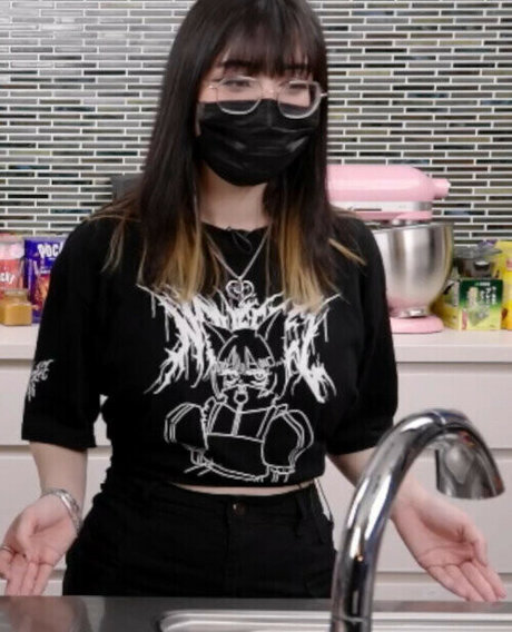 Rainhoe erotic model picture