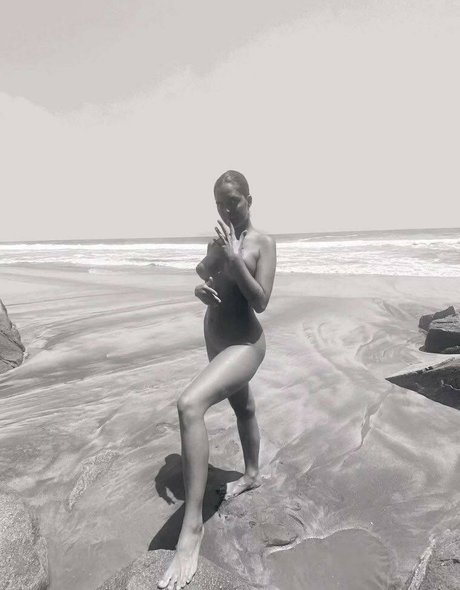 marialevyy model hot img