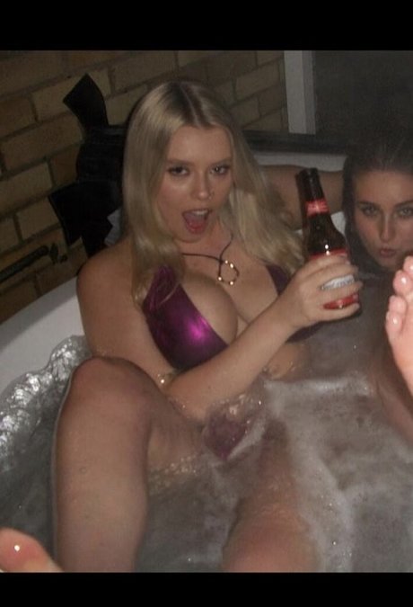 hairy legs onlyfans hot naked image