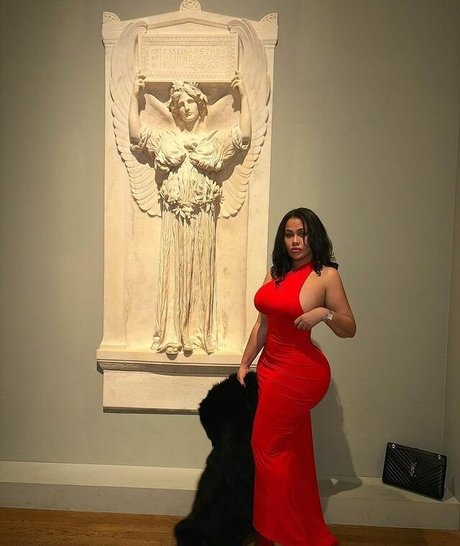 Roxsana Diaz perfect pornstar pictures