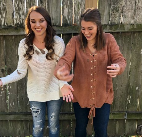 Emilee Atchley naked model pics