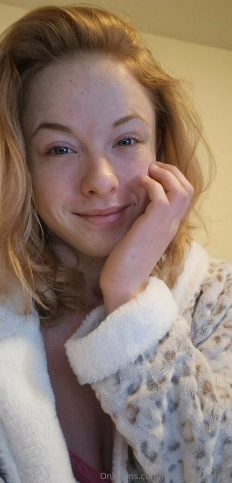 blonde hairy pussy onlyfans naked pictures