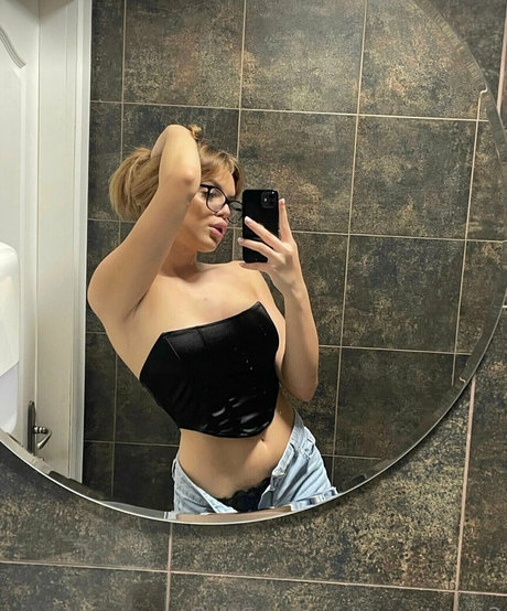 gay teen onlyfans nudes image