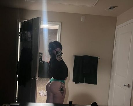 srenluv pornstar erotic picture