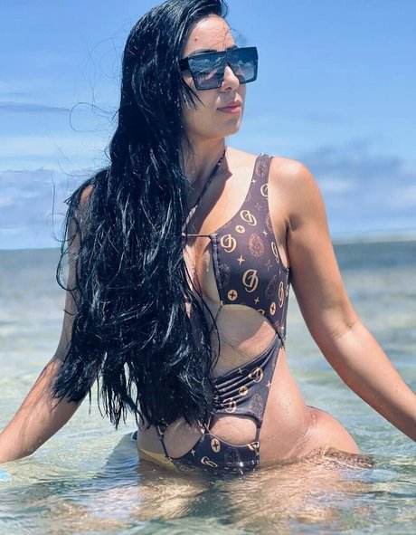 Lismara Moreira art model pictures