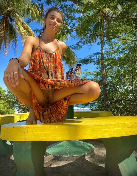 lolahippy perfect model images