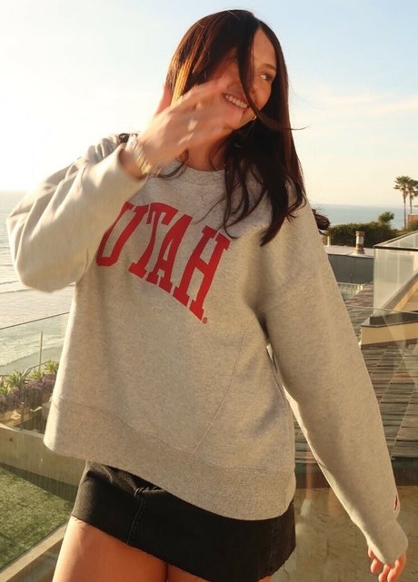 Kennedy Cullum model top gallery