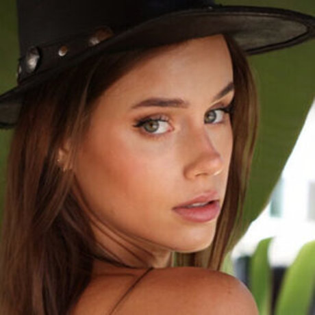 Ha1ley Gr1c3 hd actress images