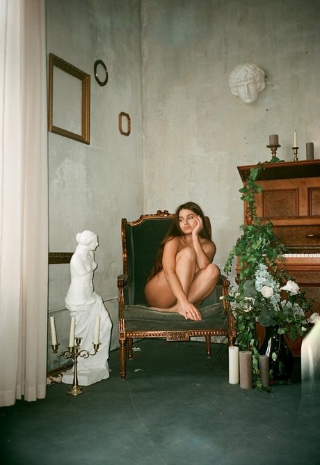 Avrelia Amaris Profile