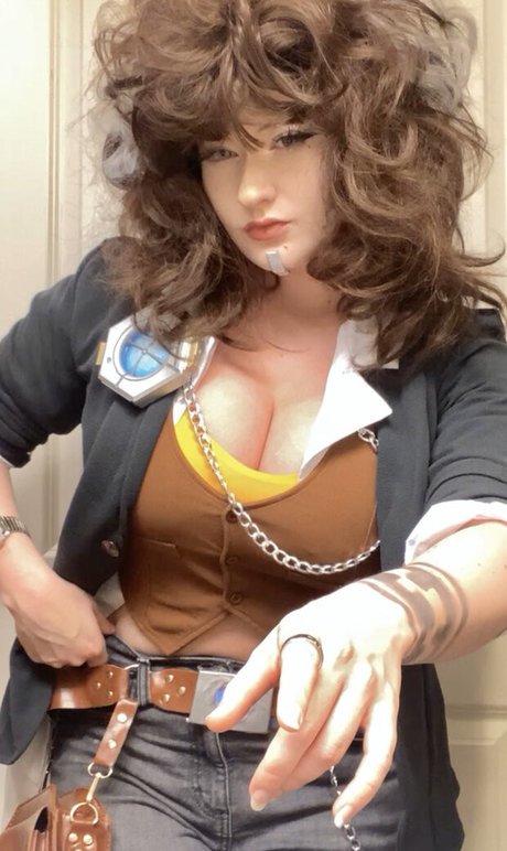 venom wifey model high quality picture