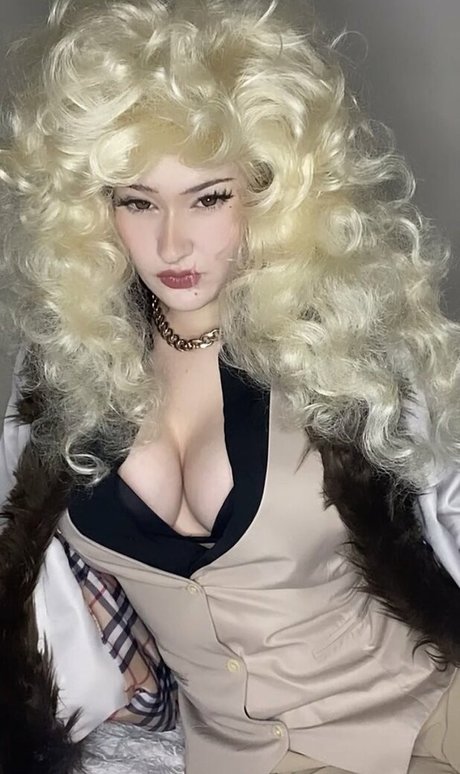 venom wifey sex model photos