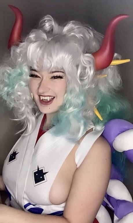 venom wifey top actress pictures