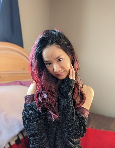 MarissaPeach model porn images