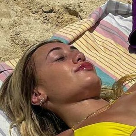 Holly Bridgman xxx pornstar gallery