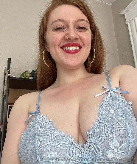 daphnedelrosefree model free image