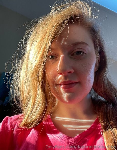 daphnedelrosefree nude actress pictures