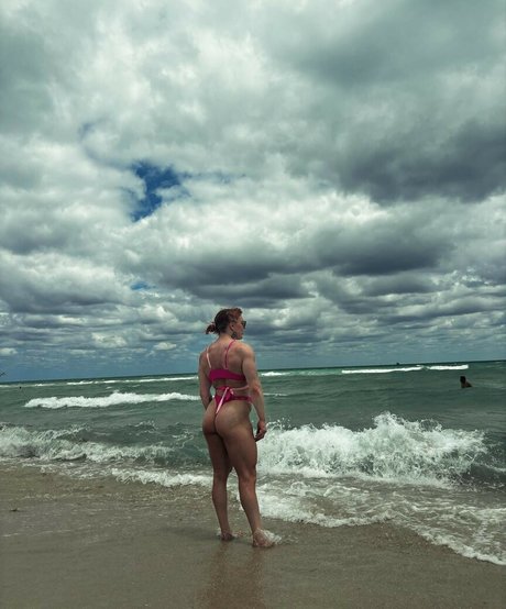 Hanna Luukkonen erotic actress img