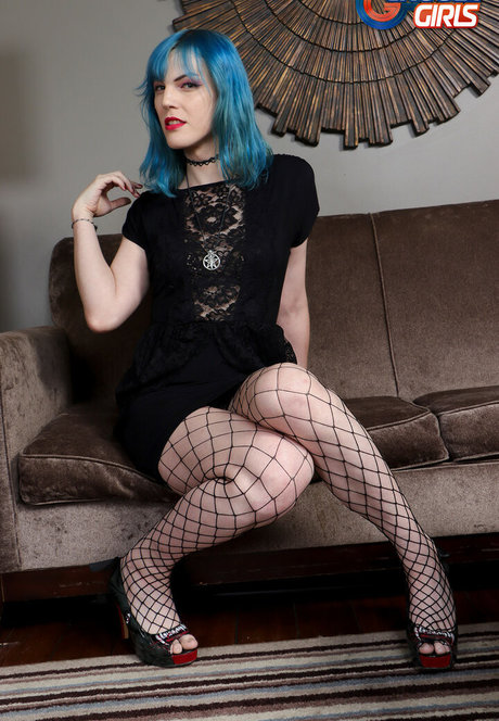 Daisy Chainsaw sexy star pic