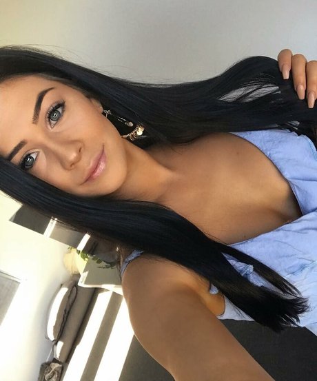 Bella Murphy pornstar hd archive