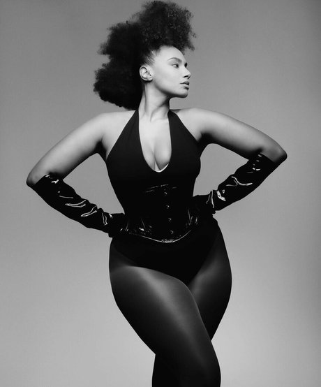 Shadia Ampadu sexy pornstar pictures