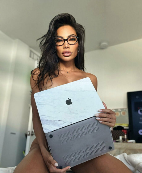 hottest young onlyfans art nude galleries