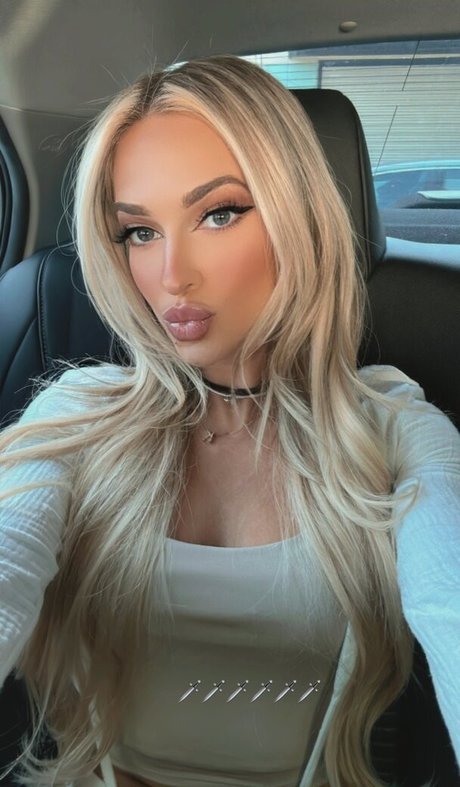 Karmen Petrovic pornstar xxx photos