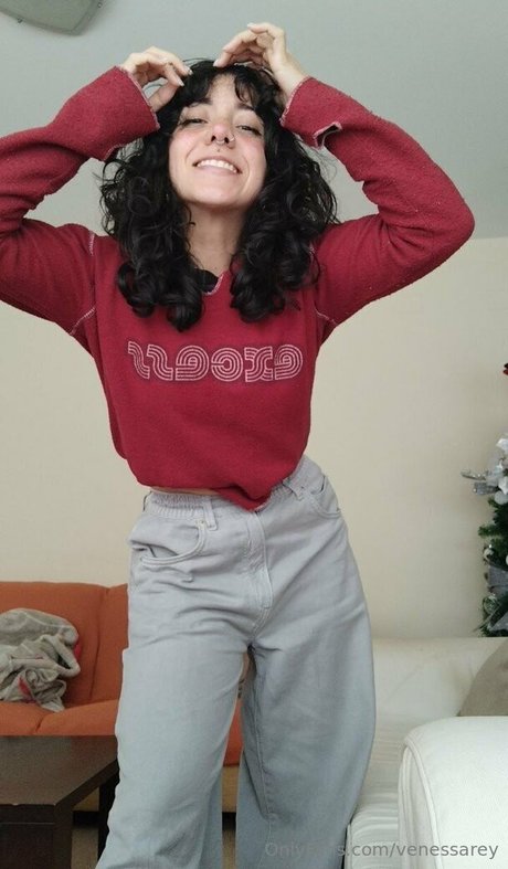 venessarey xxx star image