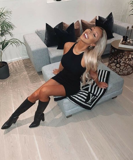 chubby goth onlyfans porno gallery