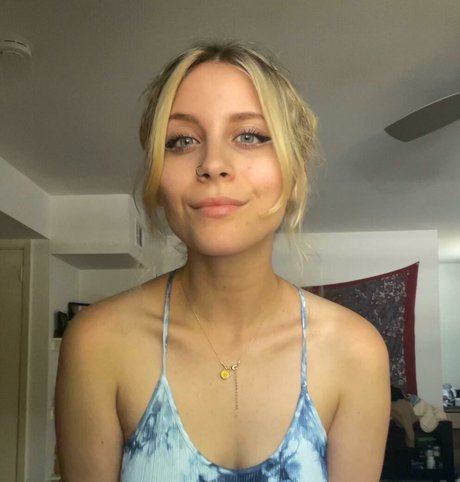 givemeclaire ity pornstar free image