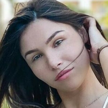 Adele tsy model nude pictures