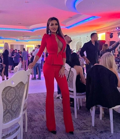 asian mom onlyfans naked image