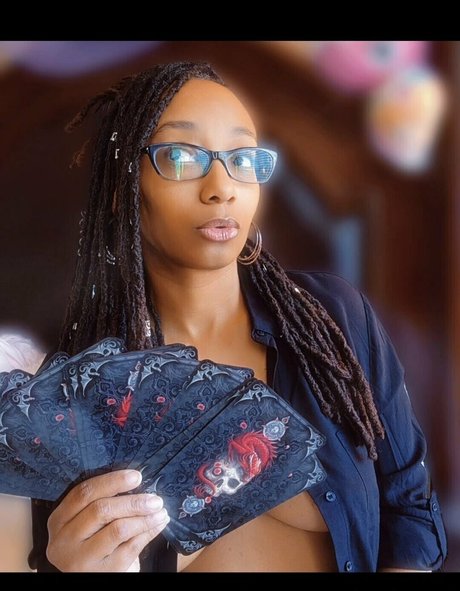 theempresscjj model adult picture