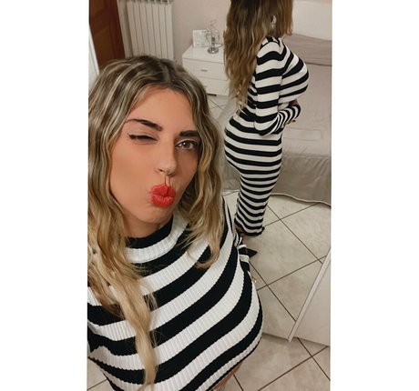 pantyhose milf onlyfans beautiful nude photos