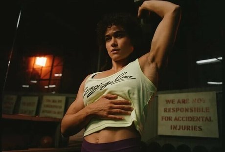 Katy O Brian naked star pictures