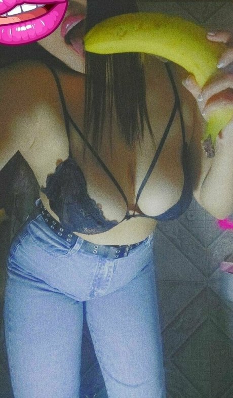 latinafoxxx sexy model image