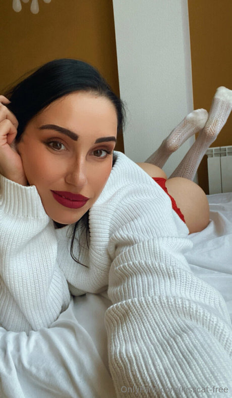 kisscat free beautiful model pics