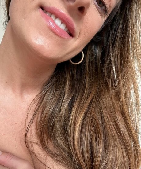 Scarlet Storm naked pornstar galleries