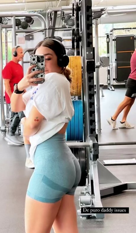 Paola Silerio model hot images