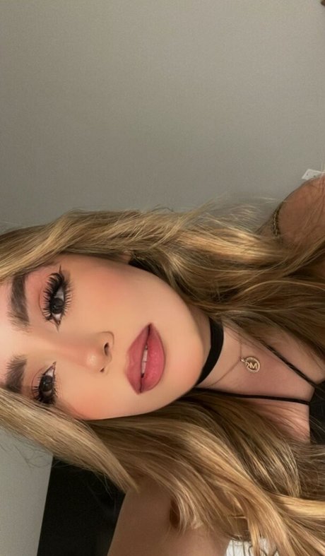 Paola Silerio beautiful star image