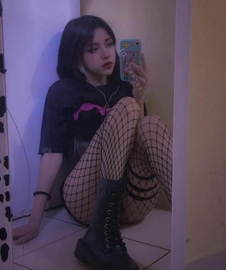 __yozzzi__ perfect pornstar picture