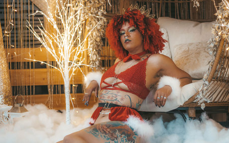 blonde shemale onlyfans hd pic