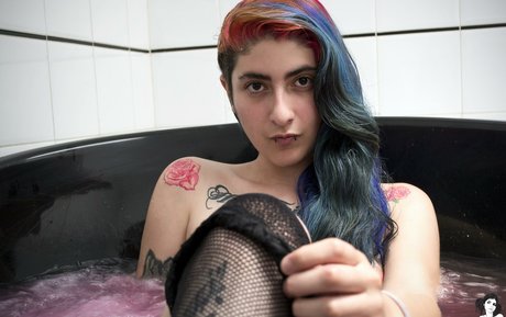 Karenzio sex model pictures