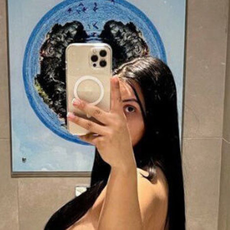 wide onlyfans hot nude picture