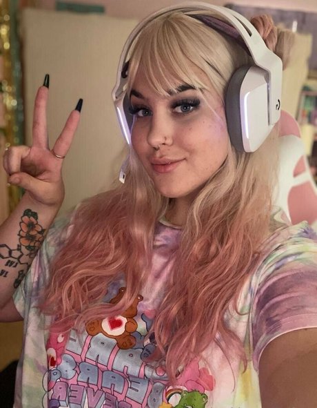 thechloecreamfree star exclusive image