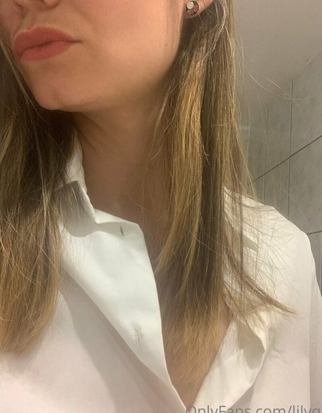 lilyq erotic actress gallery