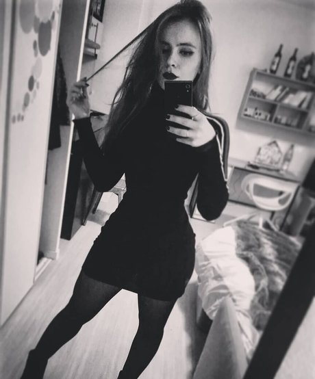 madsfive pornstar nude pictures