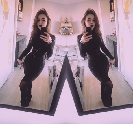 madsfive model hot pics