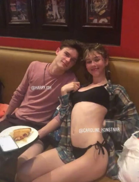 carolinekonstnar model adult pictures