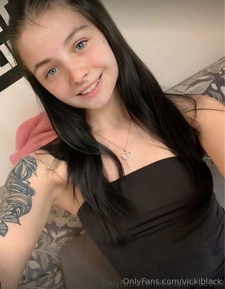 vickiblack actress pics