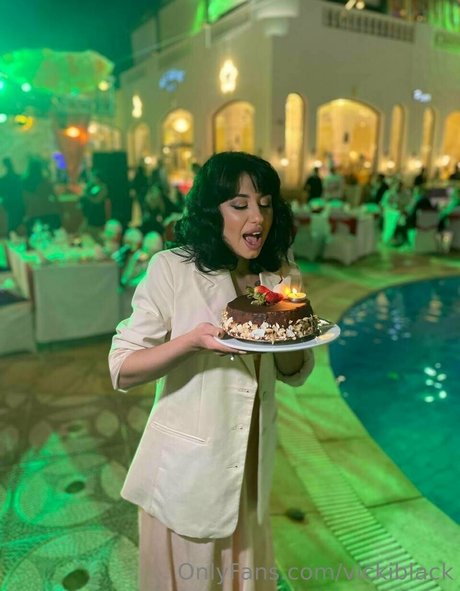 vickiblack model pornographic photos